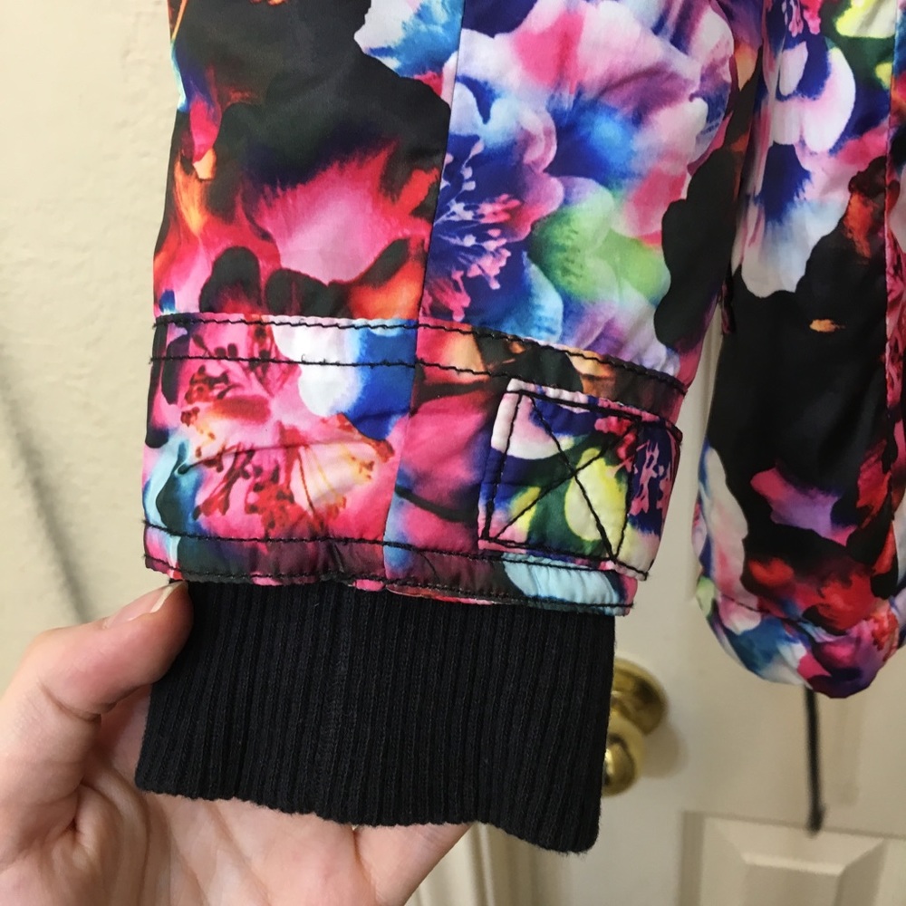 Winter jacket - Picture 2 of 3